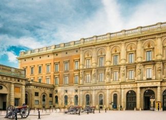 Choáng ngợp trước vẻ đẹp của cung điện Hoàng gia Stockholm Thụy Điển
